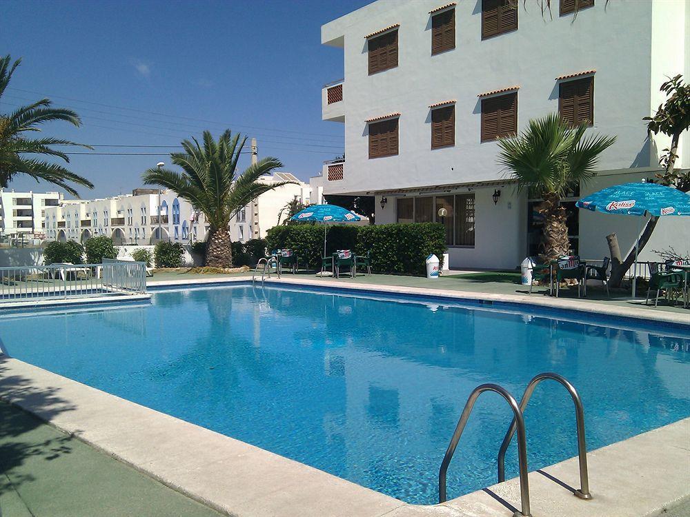 Apartamentos Alba San Antonio  Exterior photo